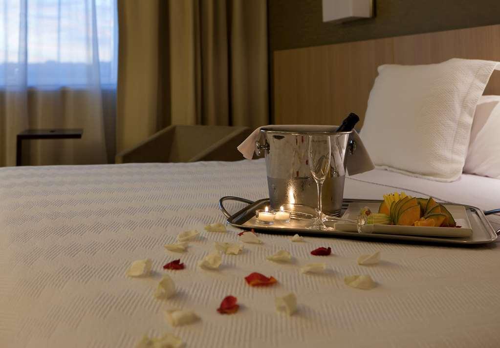 Nh Ribera Del Manzanares Hotel Мадрид Стая снимка