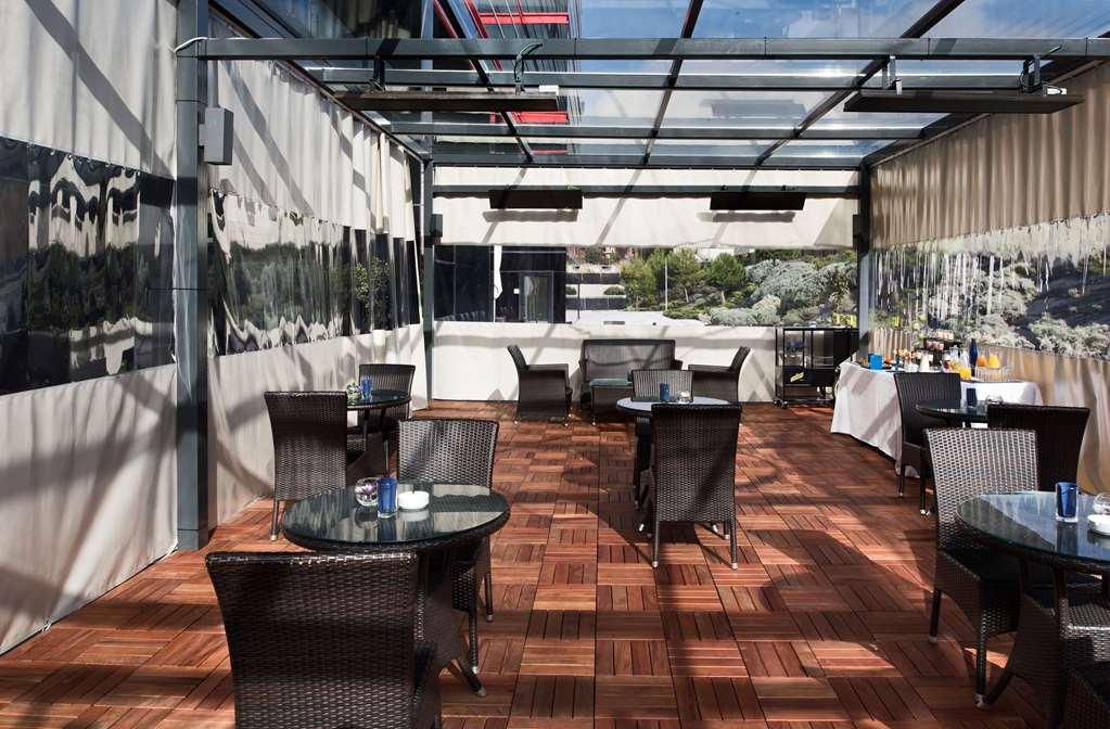 Nh Ribera Del Manzanares Hotel Мадрид Екстериор снимка