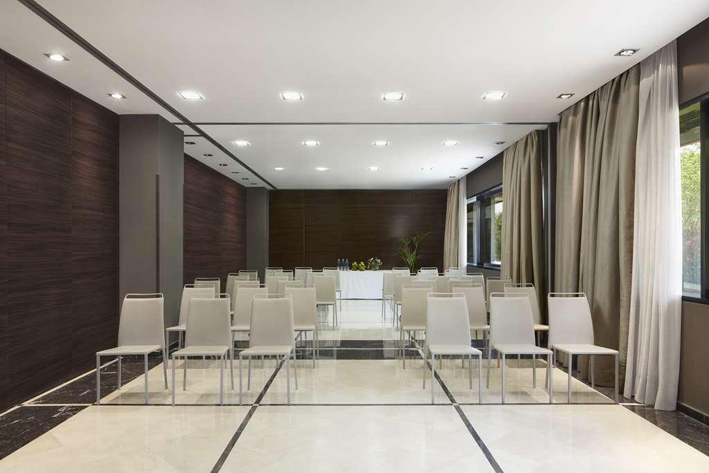 Nh Ribera Del Manzanares Hotel Мадрид Съоръжения снимка