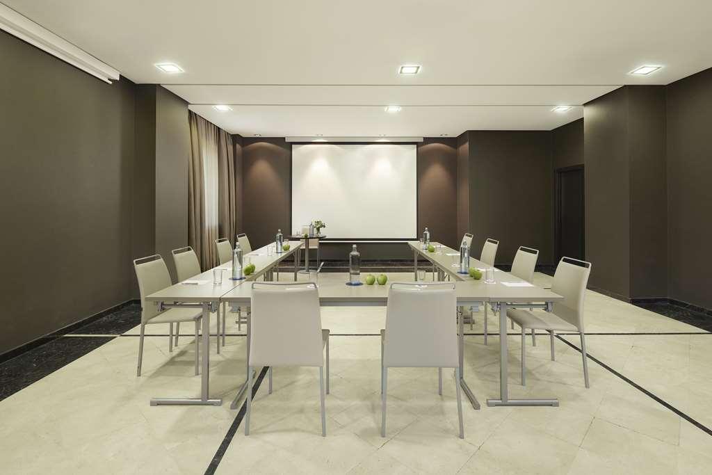 Nh Ribera Del Manzanares Hotel Мадрид Съоръжения снимка