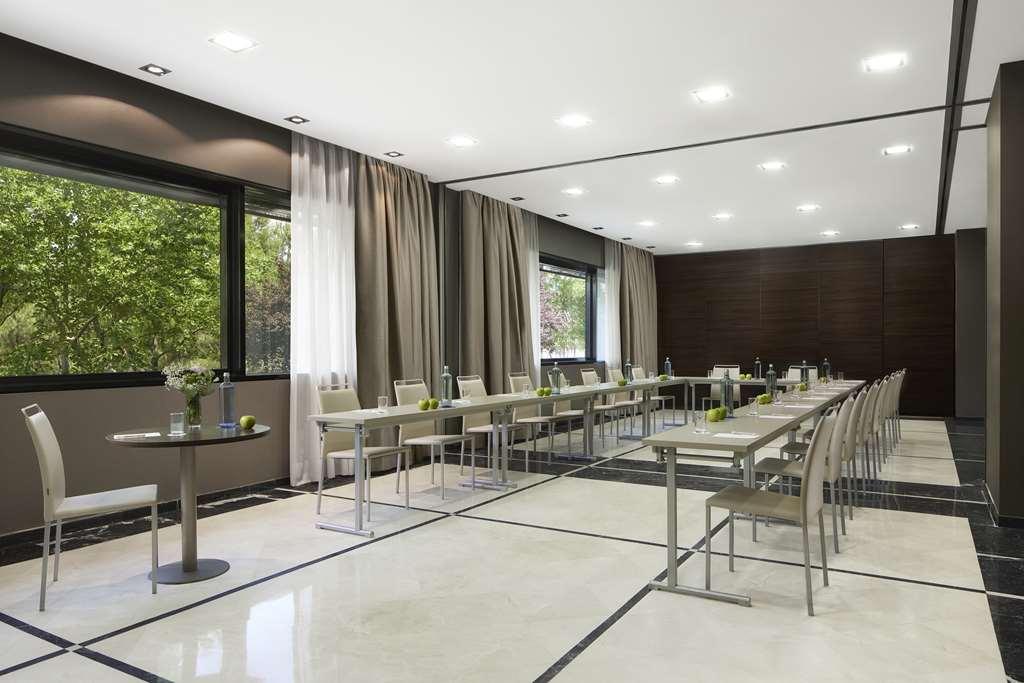 Nh Ribera Del Manzanares Hotel Мадрид Съоръжения снимка