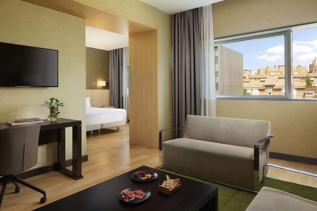 Nh Ribera Del Manzanares Hotel Мадрид Стая снимка